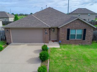 1351 W Persimmon St, Centerton, AR 72719