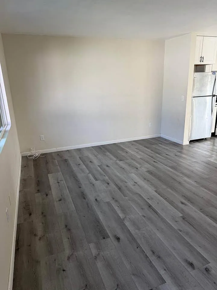 2122 E 11th St - 2122 E 11th St — Photo 2