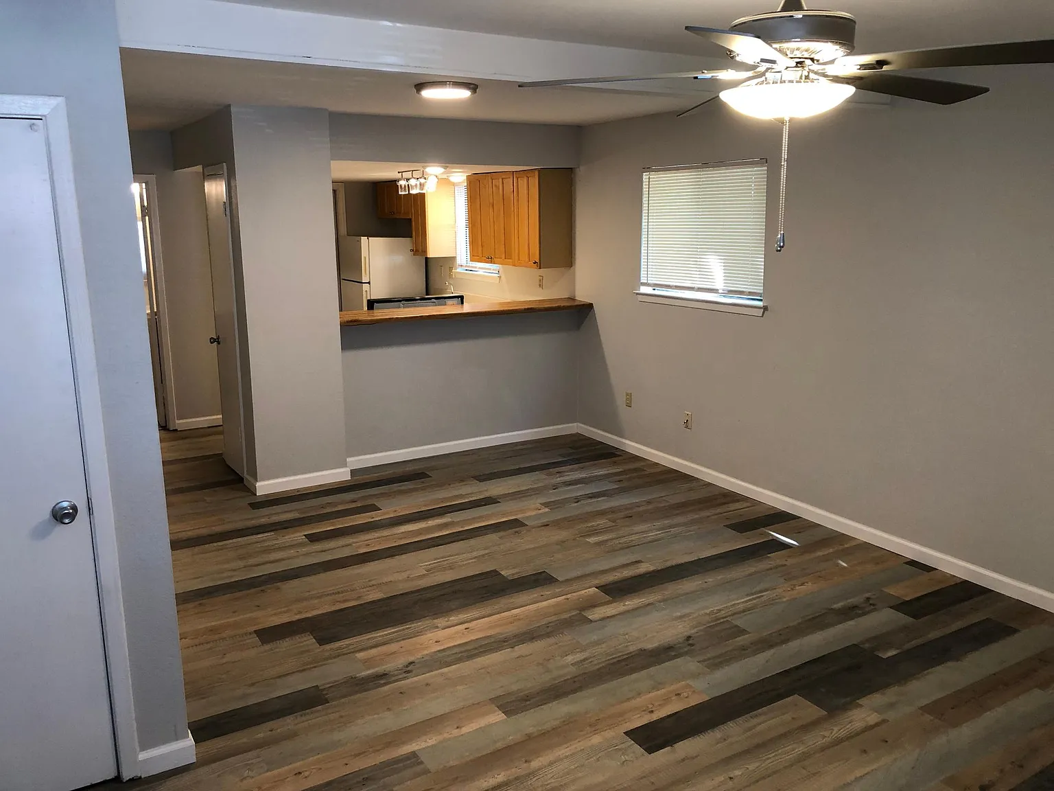 2 bed, 1.5 bath, 1088 sqft, $1,100 — Photo 3