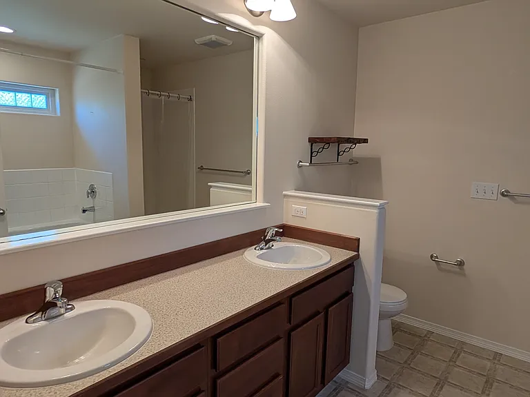 12934 Rosser Dr — Photo 18