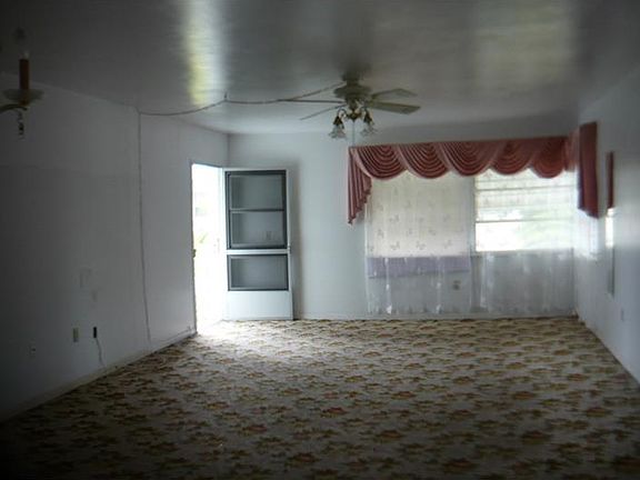5th image of 5875 18th St N APT 10
