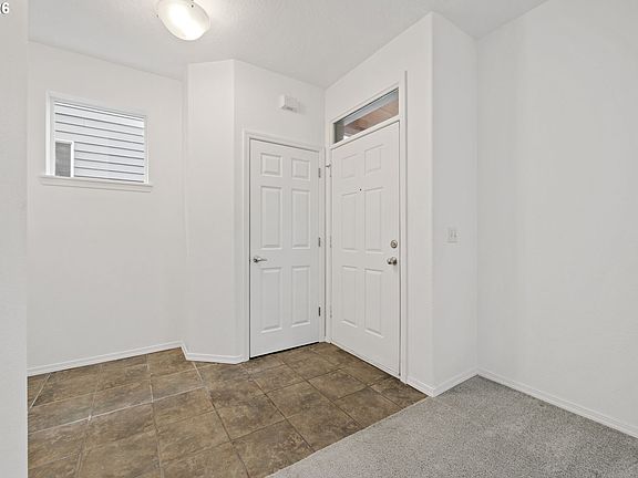 3rd image of 1147 SE Leander St