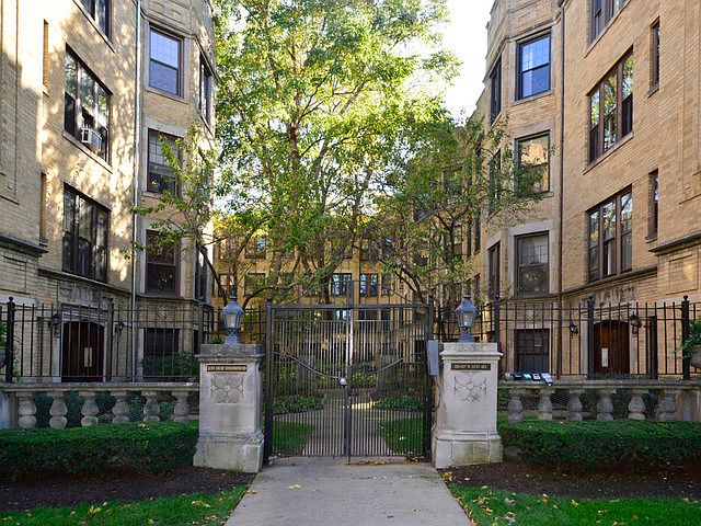 1st image of 1215 W Lunt Ave APT 3B
