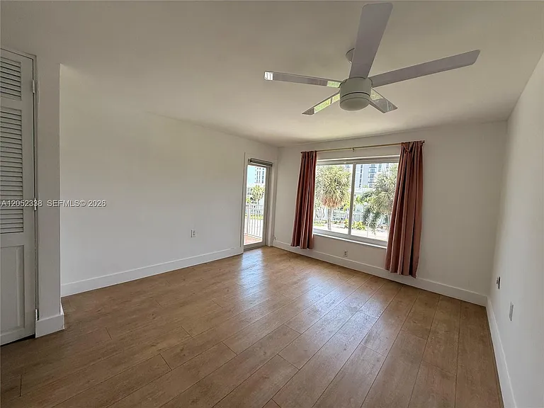 1631 NE 114th St #307 — Photo 20