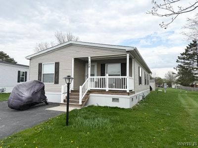 124 Elmhurst Dr, Lockport, NY, 14094