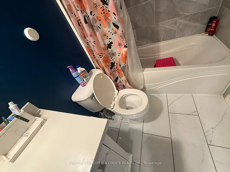 74 Alayne Cres — Photo 18