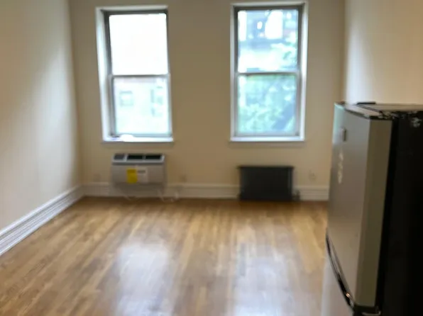 338 East 83rd Street image 3 of 6