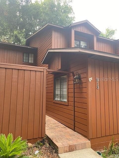 1st image of 913 SW 57th Dr