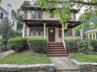 18 Savoy St, Providence, RI 02906