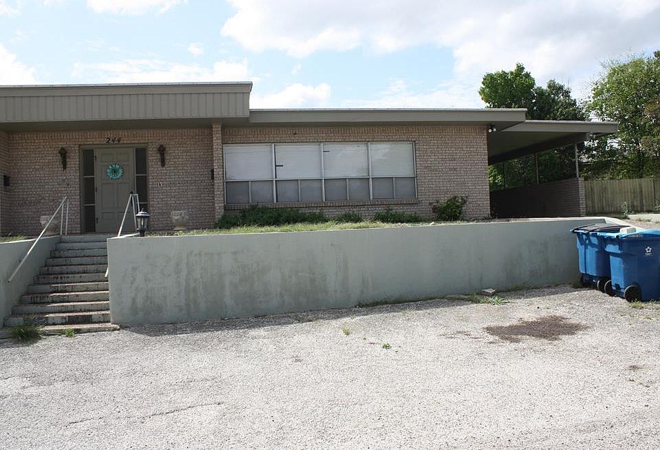 1st image of 244B Harper Rd