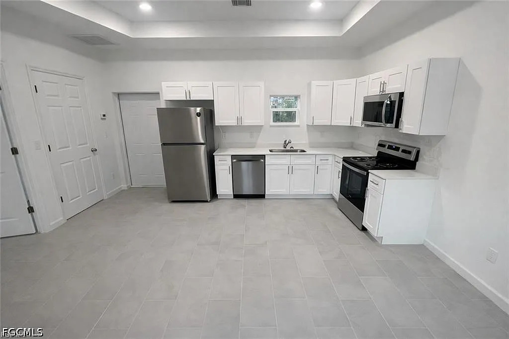 1 bed, 1.0 bath, 675 sqft, $1,500 — Photo 2