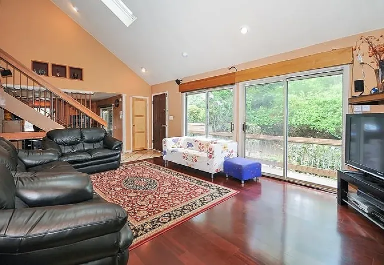 105 Kelly Dr — Photo 5
