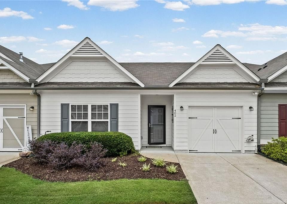 1st image of 402 Rockview Dr