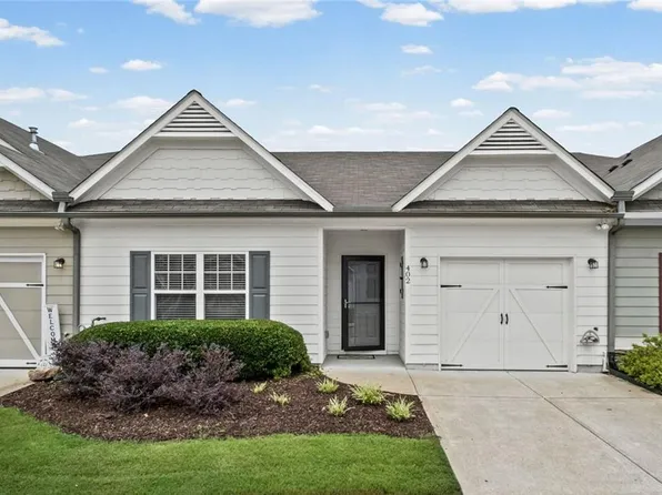 402 Rockview Dr, Canton, GA 30114