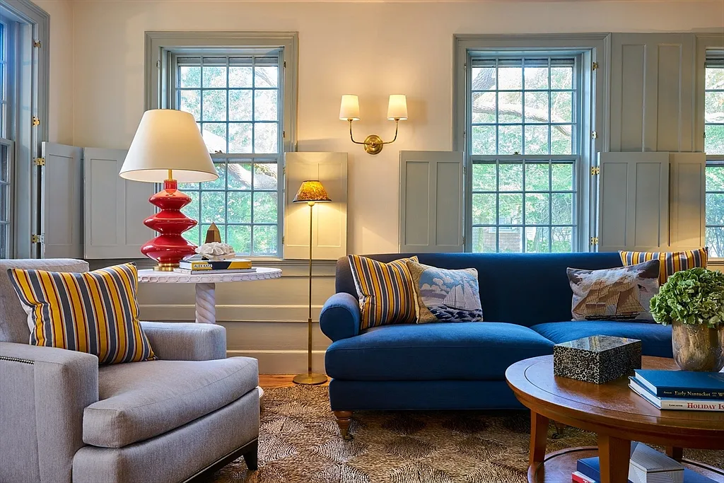 8 bed, 4.5 bath, 3000 sqft, $27,000 — Photo 2