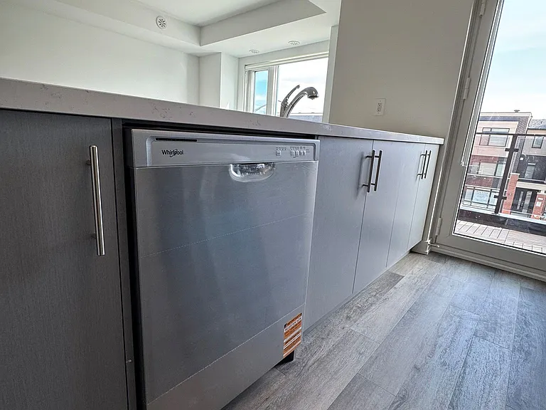 35 Romilly Ave #6 — Photo 8