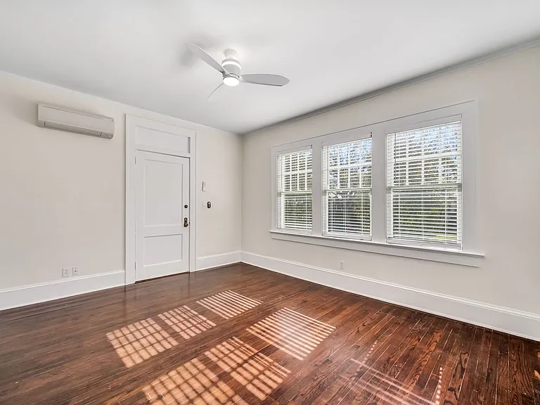 2115 W Hills Ave — Photo 37