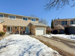 2458 Cobbinshaw Cir, Mississauga, ON L5N2G3