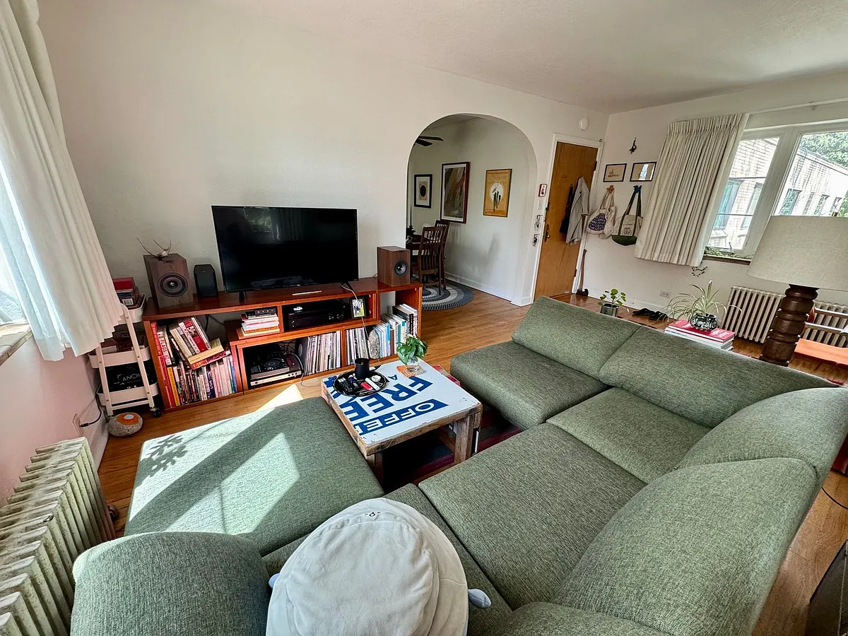 Building Photo - 1483 Ash St #8