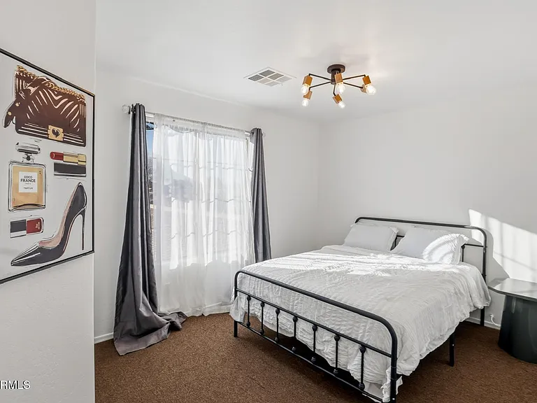 220 W Beechnut Pl — Photo 36