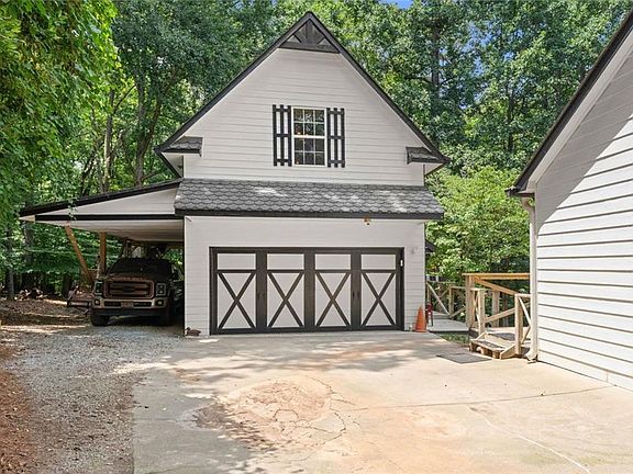 2nd image of 3983 Tinsley Ct