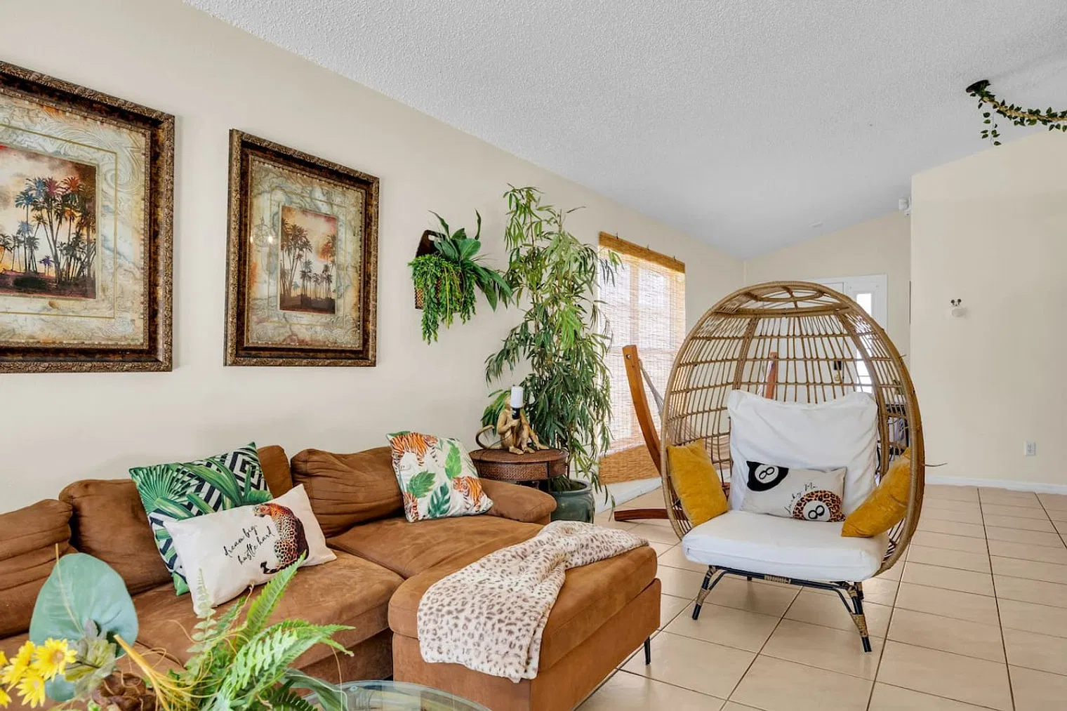 4 bed, 3.0 bath, 1571 sqft, $5,436 — Photo 4