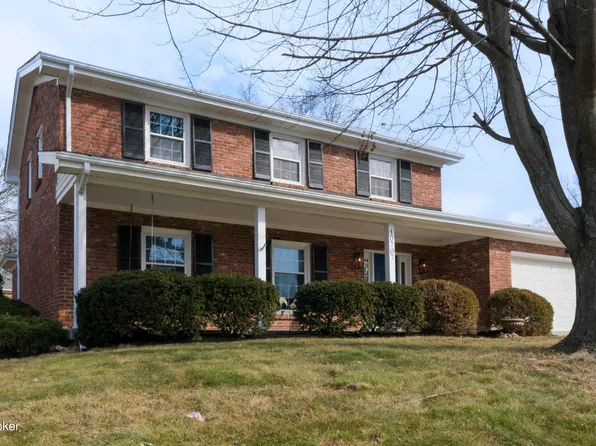 10707 Sunderland Rd, Douglass Hills, KY 40243