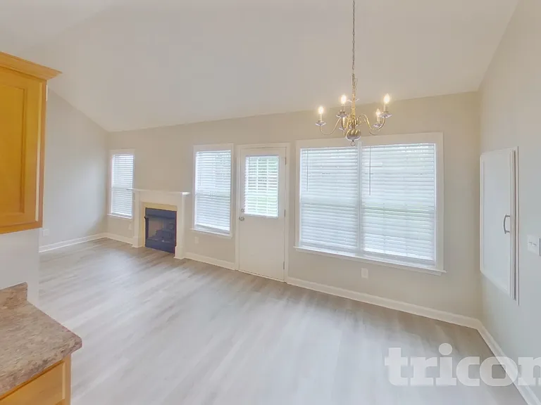 1024 Stratus Dr — Photo 4