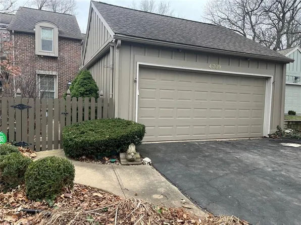 4309 W 112th Ter, Leawood, KS 66211