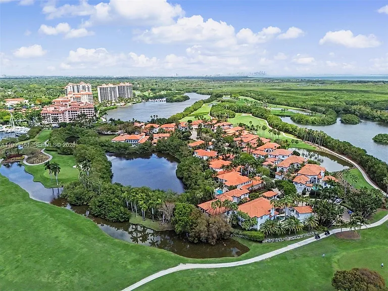 13689 Deering Bay Dr — Photo 11