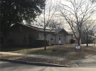 5202 Stagecoach Ln, Garland, TX 75043