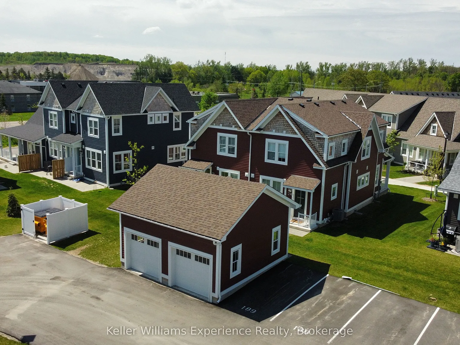 4 bed, $2,850 — Photo 3