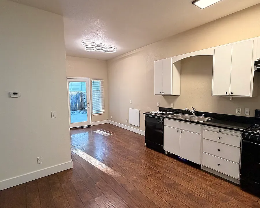 605 Pacific Ave #102