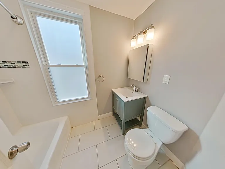 737 Parker St #3 — Photo 11