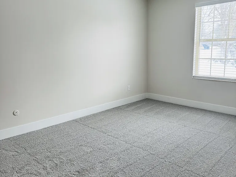 Parkmead Apartments — Photo 20