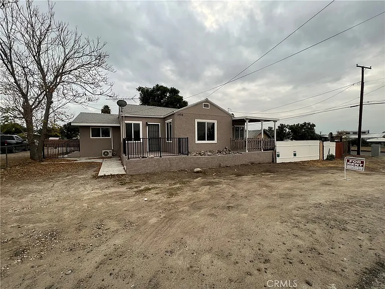 1906 Mentone Blvd #A — Photo 6