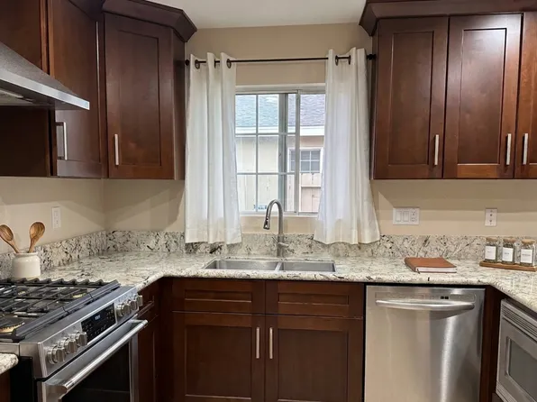 1023 S Maxine St, Santa Ana, CA 92704