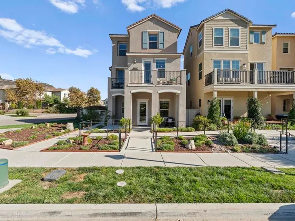 21547 Trail Blazer Ln, Escondido, CA 92029