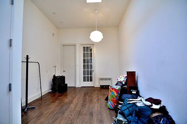 Rented by Hagstrom Management Inc | media 40