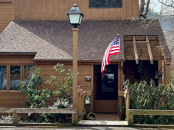 109 Emerald Ridge Rd #44, Sapphire, NC 28774