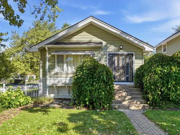 1024 Highland Ave, Waukegan, IL 60085