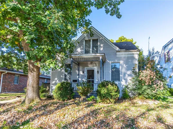 714 Zschokke St, Highland, IL 62249