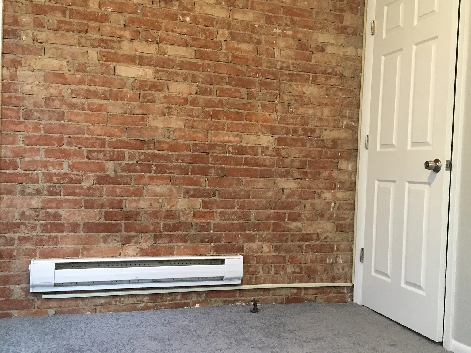 2 bed, 946 sqft, $1,100 — Photo 2