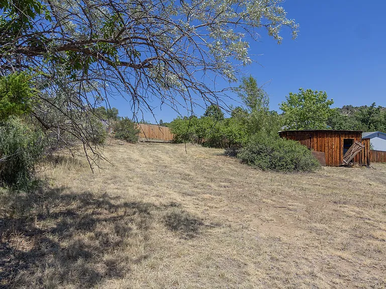 5418 Alta Loma Rd — Photo 8
