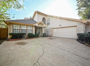 9826 Chiselhurst Dr, Houston, TX 77065