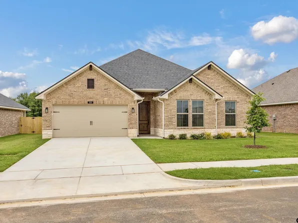304 Driftwood Way, Whitehouse, TX 75791
