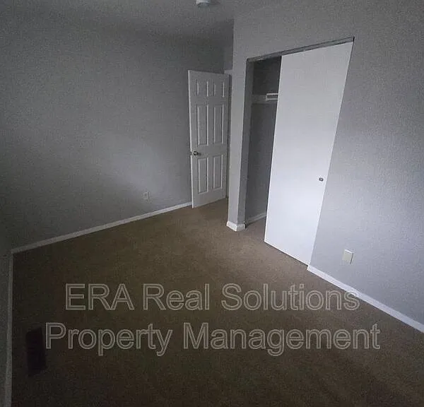 2236 Brentnell Ave — Photo 22