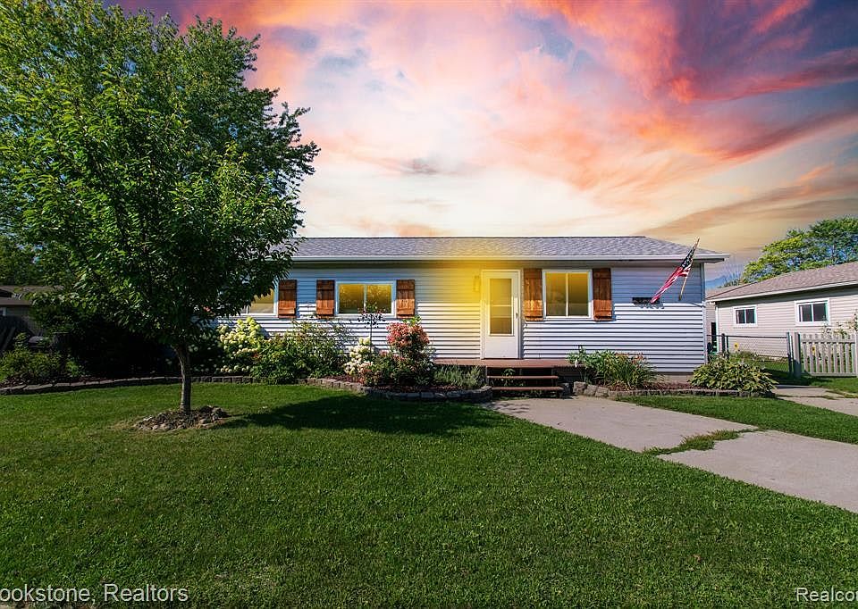 1st image of 30233 Margo Dr
