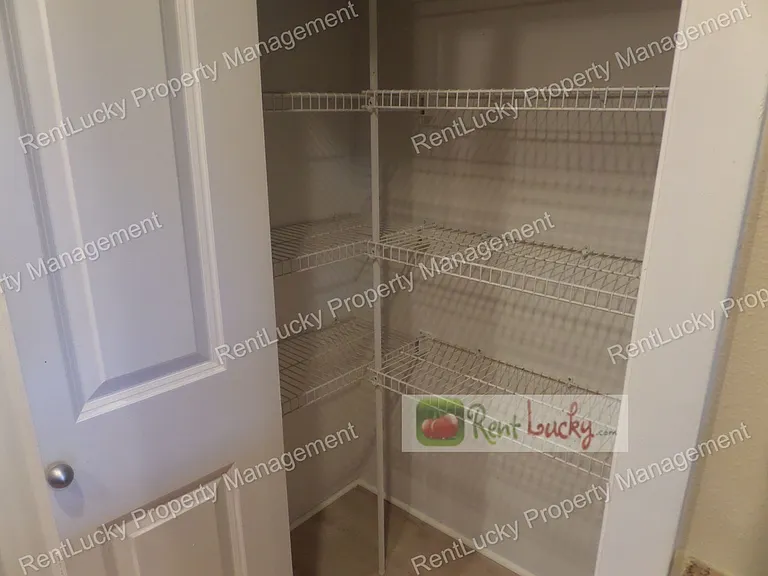 4031 Aurora Ave N #301 — Photo 9