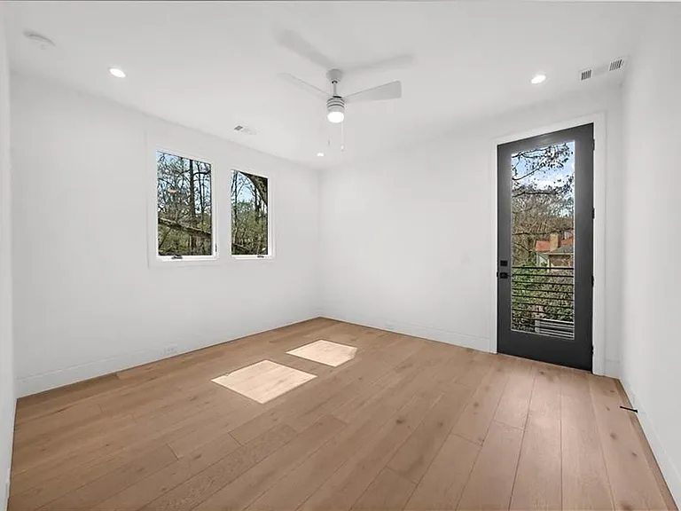 942 Peachtree Battle Cir — Photo 45